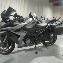 Suzuki GSXS  Saint-Quentin