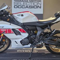 Yamaha YZF R7  D&eacute;ville-l&egrave;s-Rouen
