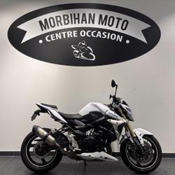 Suzuki GSR 750  Ploeren