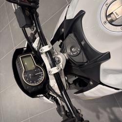 Suzuki GSR 750  Ploeren