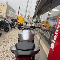 Honda Hornet  Athis-Mons