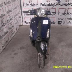 Vespa Primavera  Arles