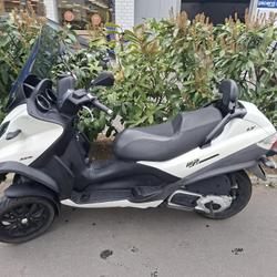 Piaggio MP3  Issy-les-Moulineaux