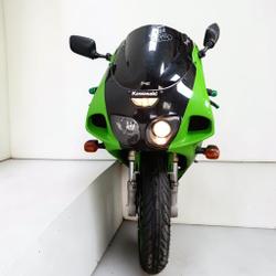 Kawasaki ZX 7R  Pressigny-les-Pins