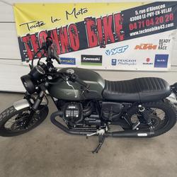 Guzzi V7  Saint-Germain-Laprade