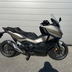 Honda Forza  Saint-Martin-d'H&egrave;res