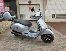 Vespa GTS Issy-les-Moulineaux