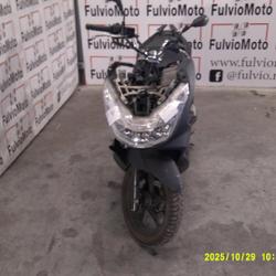 Honda PCX  Arles