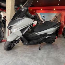 Honda Forza  Chambourcy