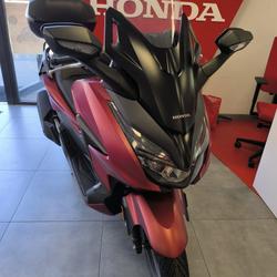 Honda Forza  &Eacute;tupes