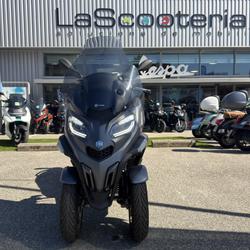 Piaggio MP3  Saint-Martin-d'H&egrave;res