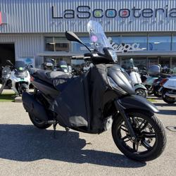 Piaggio Beverly  Saint-Martin-d'H&egrave;res