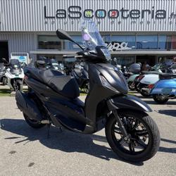 Piaggio Beverly  Saint-Martin-d'H&egrave;res