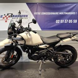 Royal-Enfield Himalayan  La Roche-sur-Yon