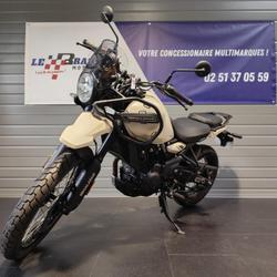 Royal-Enfield Himalayan  La Roche-sur-Yon