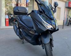 Honda Forza Paris 11e Arrondissement