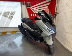 Honda Forza Paris 10e Arrondissement