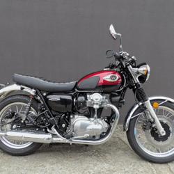 Kawasaki W 800  Villeneuve-Saint-Georges