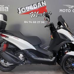 Piaggio MP3  Gleiz&eacute;