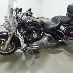 Harley Davidson Road King  Pressigny-les-Pins