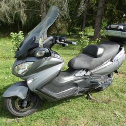 Suzuki Burgman  Pressigny-les-Pins
