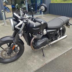 Triumph Street  Tr&eacute;gueux