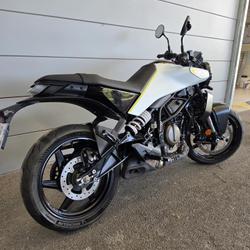 Husqvarna Vitpilen  Thillois