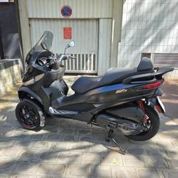 Piaggio MP3  Issy-les-Moulineaux
