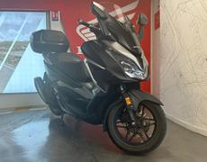 Honda Forza Paris 10e Arrondissement