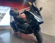 Honda Forza Paris 10e Arrondissement