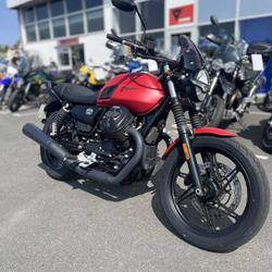 Guzzi V7  Montlu&ccedil;on