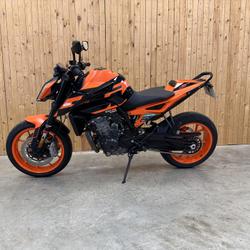 KTM Duke  Valence