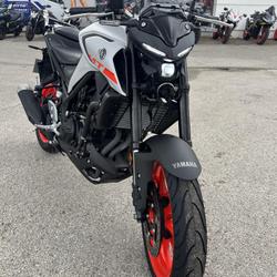 Yamaha MT03  Pontarlier