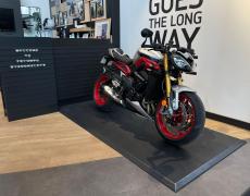 Triumph Street Louveciennes