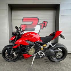 Ducati Streetfighter  Vert-Saint-Denis