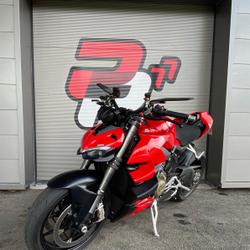 Ducati Streetfighter  Vert-Saint-Denis