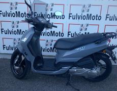 Peugeot 125 TWEET Arles