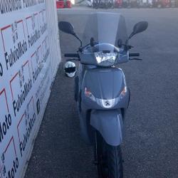 Peugeot 125 TWEET  Arles