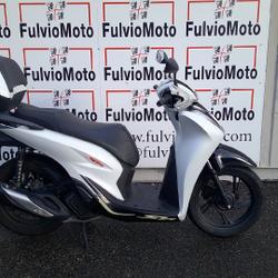 Honda SH  Arles