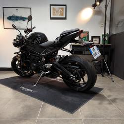 Triumph Street  Montlh&eacute;ry