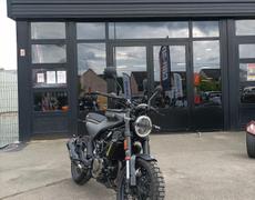 Husqvarna Svartpilen Le Mans