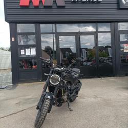 Husqvarna Svartpilen  Le Mans
