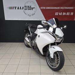 Honda VFR  Rez&eacute;
