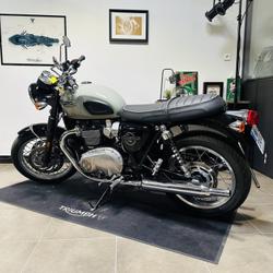 Triumph Bonneville  Montlh&eacute;ry
