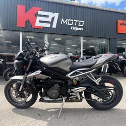 Triumph Street  Chen&ocirc;ve
