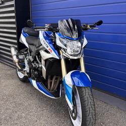 Suzuki GSR 750  Al&egrave;s
