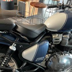 Royal-Enfield Classic  Saint-Germain-Laprade