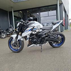 Suzuki GSXS  Tr&eacute;gueux
