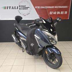 Honda Forza  Rez&eacute;