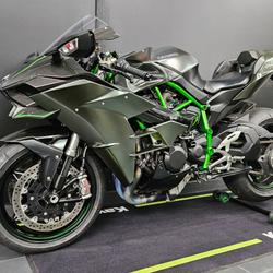 Kawasaki H2  Saint-Thibault-des-Vignes